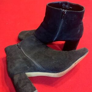 Bella Vita Black Heeled Boots